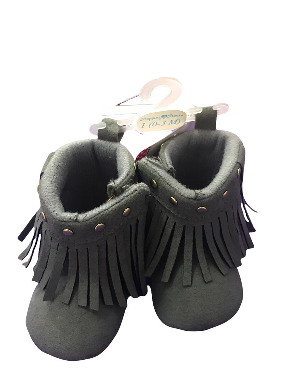 Botitas de flecos grises