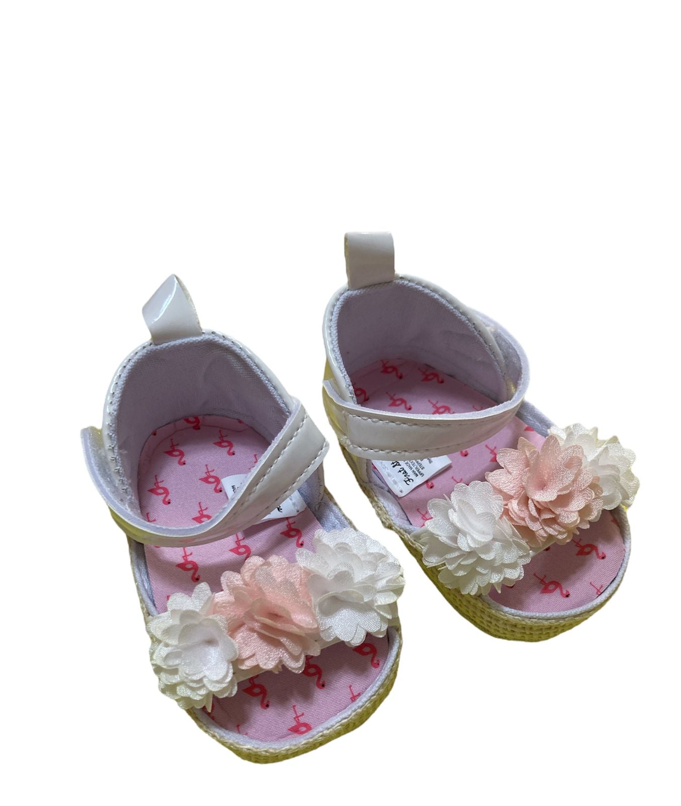 Zapatos blancos con flor